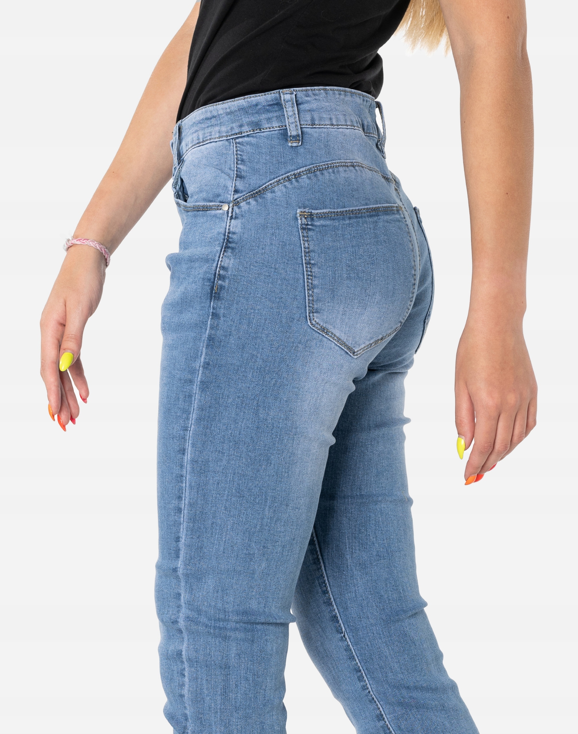 18520544303